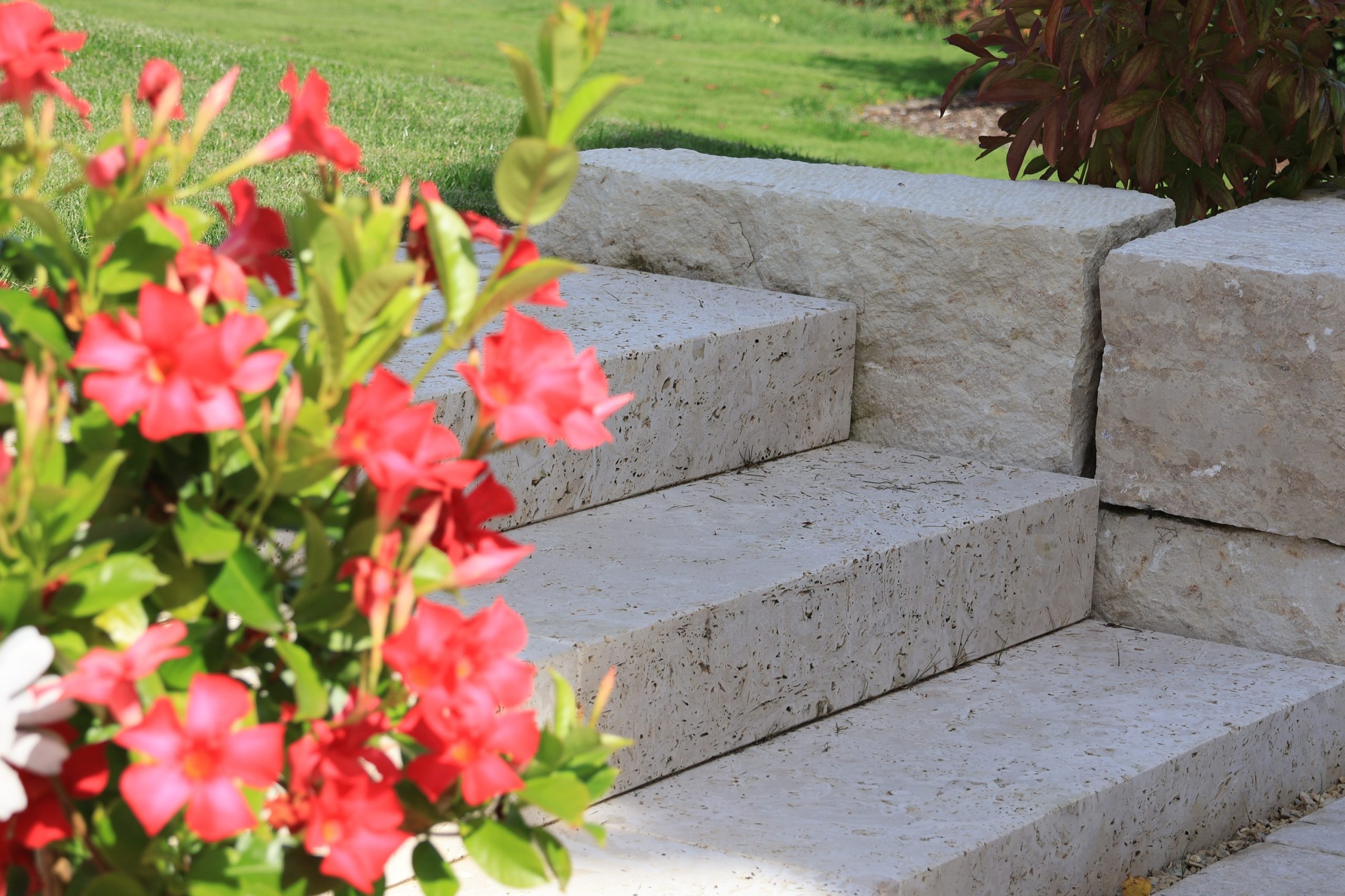 Travertin Blockstufe (creme/beige) – Bild 2