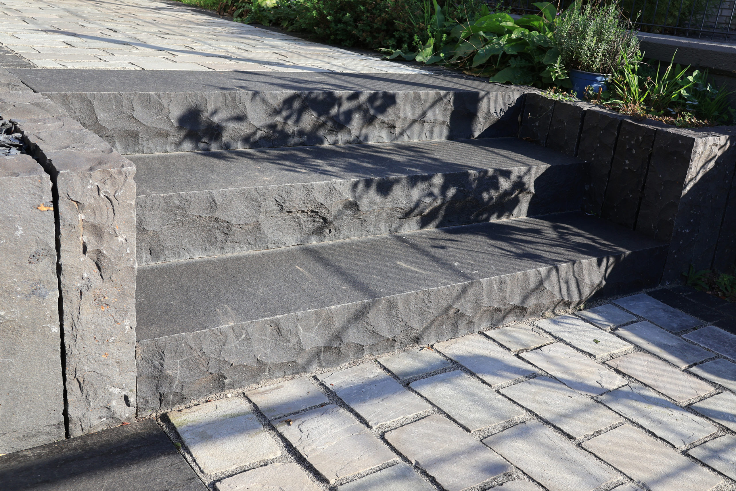 Bagira Basalt Blockstufe, VS gespalten – Bild 2