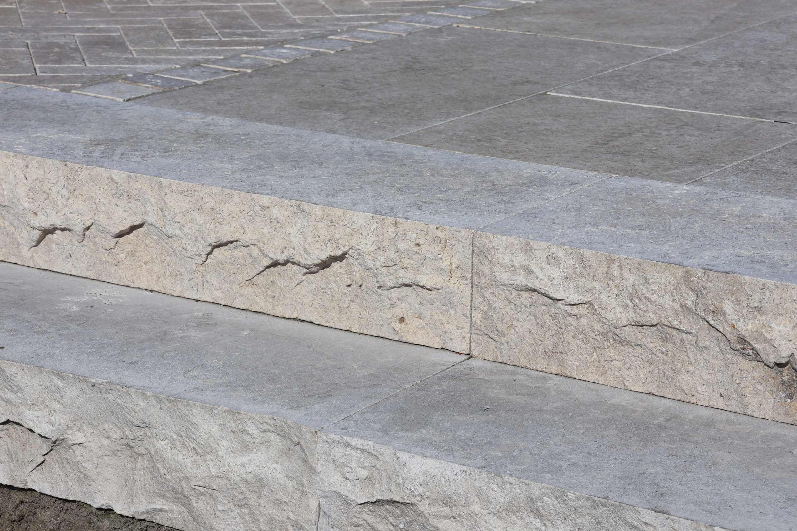 Kalkstein Jurabeige Blockstufe, VS gespalten – Bild 3