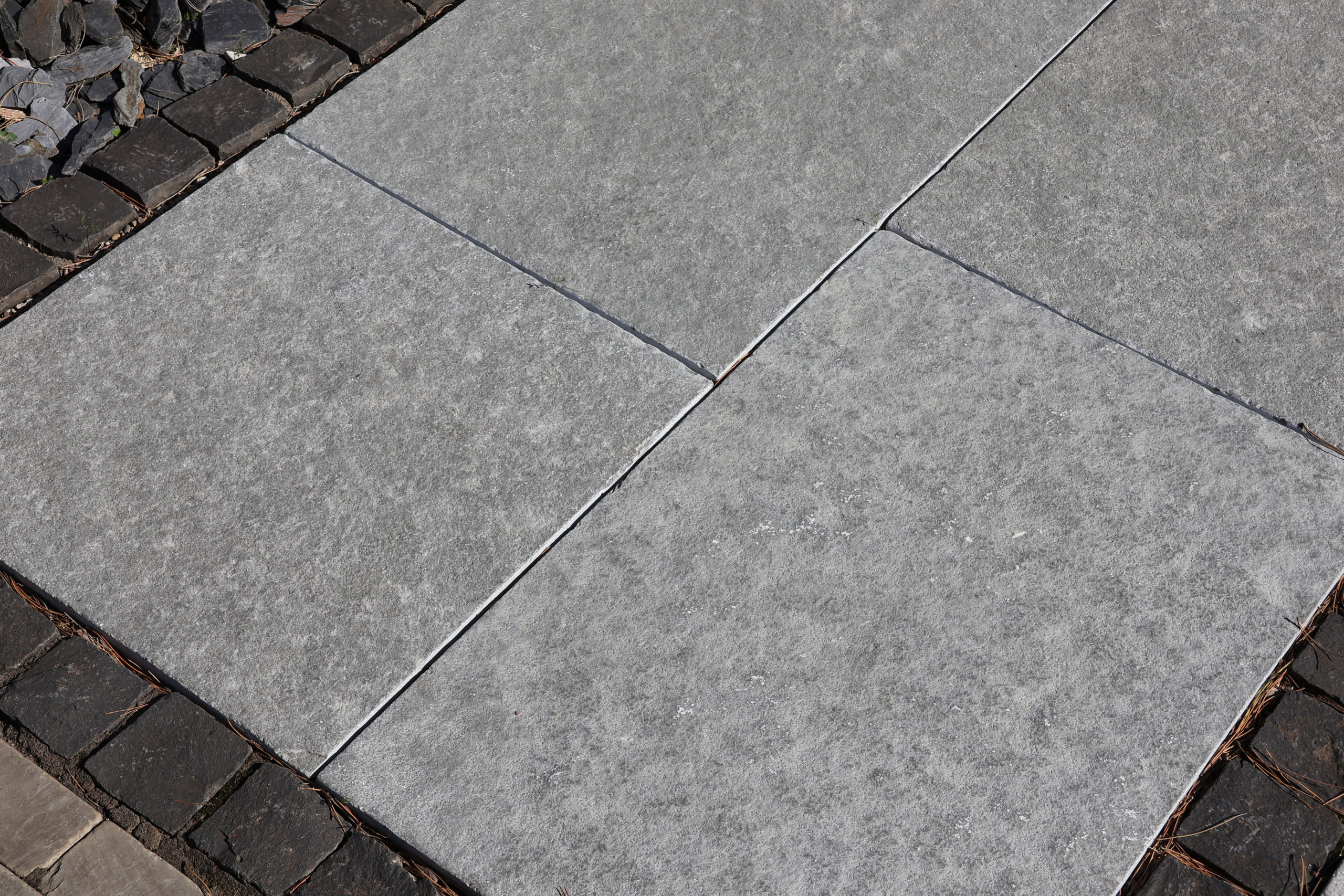 Kalkstein Atlas "Romano" Terrassenplatte – Bild 3