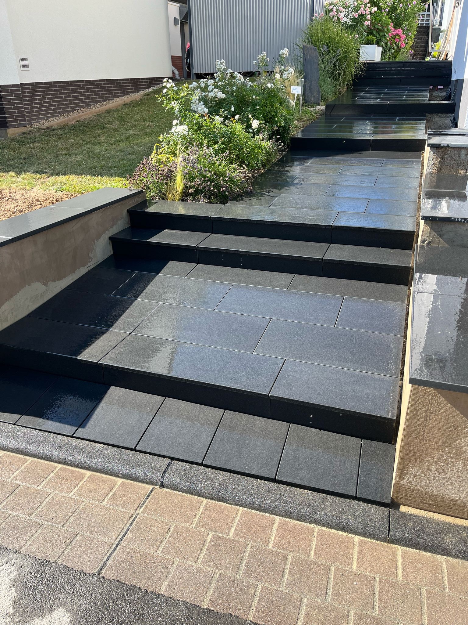 Granit Nero Assoluto Tritt- oder Setzstufe – Bild 2